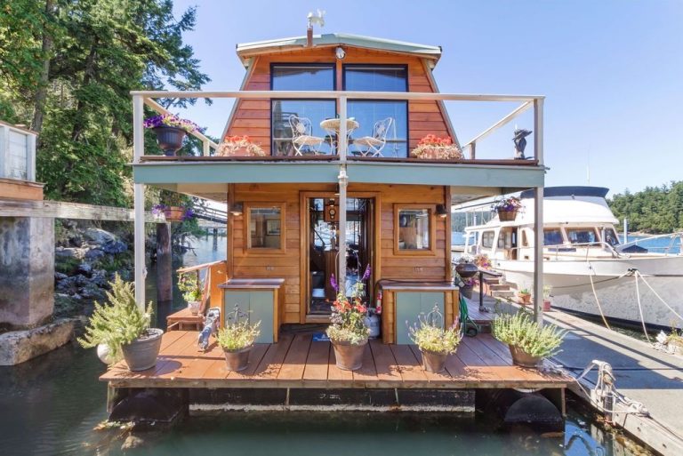 Seattle Houseboat